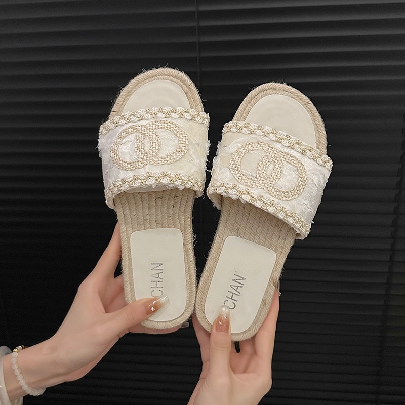 Dámske vyšívané rybárske topánky s kvietkovým vzorom, slip-on, leto 2023 (Horný materiál: semiš; Vnútorný materiál: umeľá koža; Podeľka: guma; Vzor: kvety; Sezóna: leto 2023)