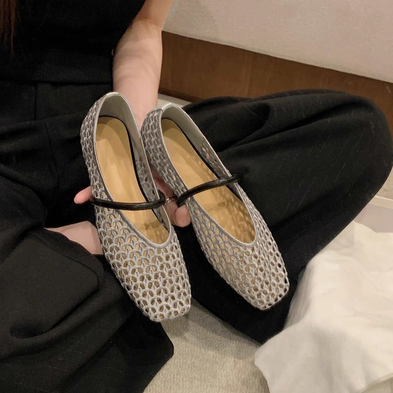 Mary Jane cipele s mrežastim gornjim dijelom, kvadratni nos, mrežasta podstava, ravna potpetica, retro stil