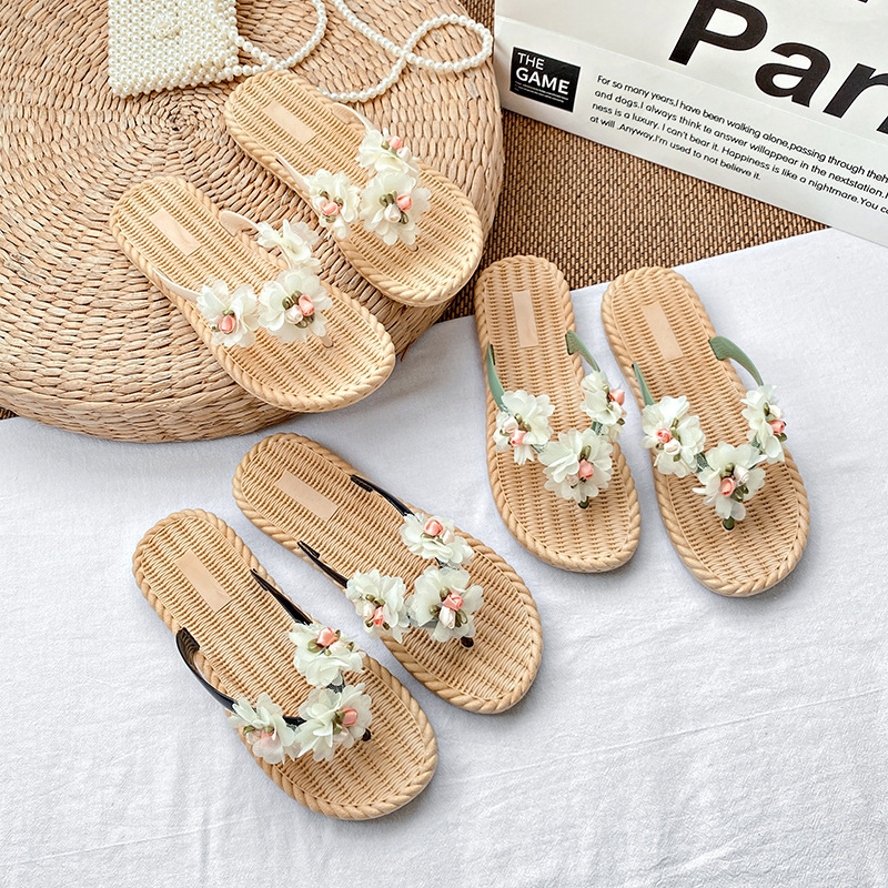 Női virágos flip-flop (PVC felső, bőr belső, PVC talp, lapos sarok, talp vastagsága 0–3 cm)
