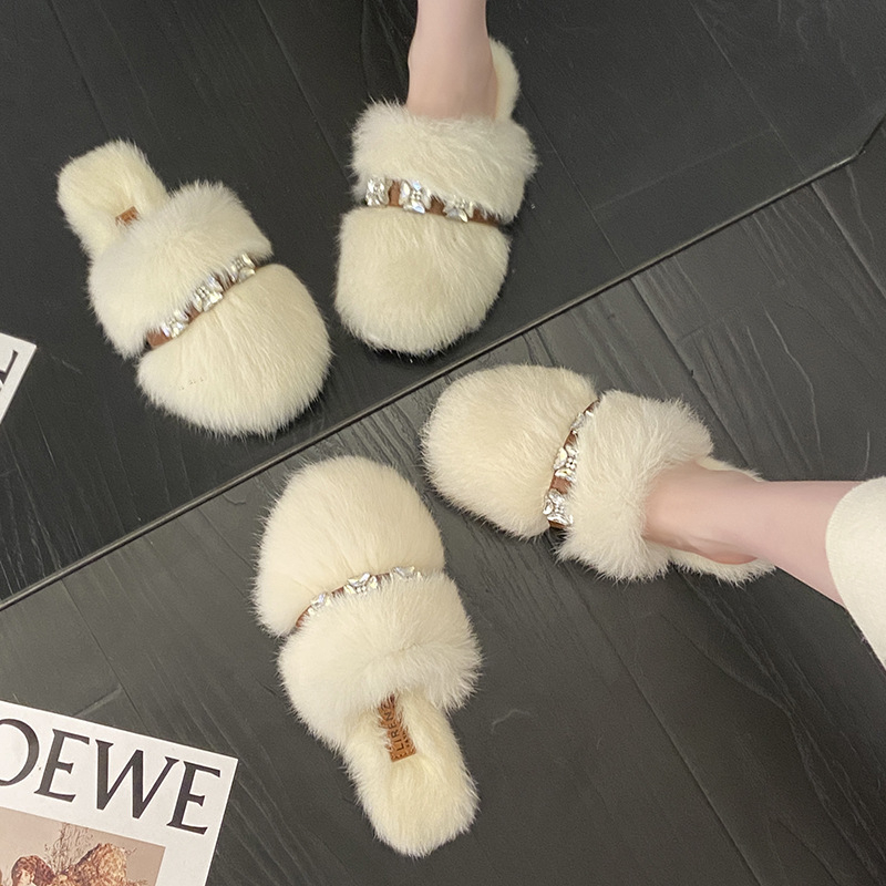 Női szőrös papucs, koreai stílus, suede felsőrész, béléses, gumírozott talp, lapos talp, könnyen felvehető, otthoni használatra