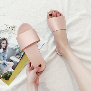 Dámske svadobné papuče, korejský štýl, vrchný materiál a podšívka z textilu, gumená podrážka, plochá päta, hrúbka podrážky 0–3 cm