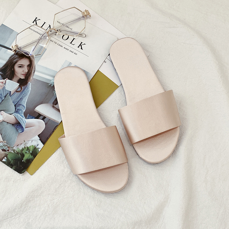 Dámske svadobné papuče, korejský štýl, vrchný materiál a podšívka z textilu, gumená podrážka, plochá päta, hrúbka podrážky 0–3 cm