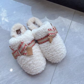 Papuče s gornjim dijelom od ovčje vune, umjetna krzna za podstavu, EVA potplat, slip-on, debljina potplata 3–5 cm
