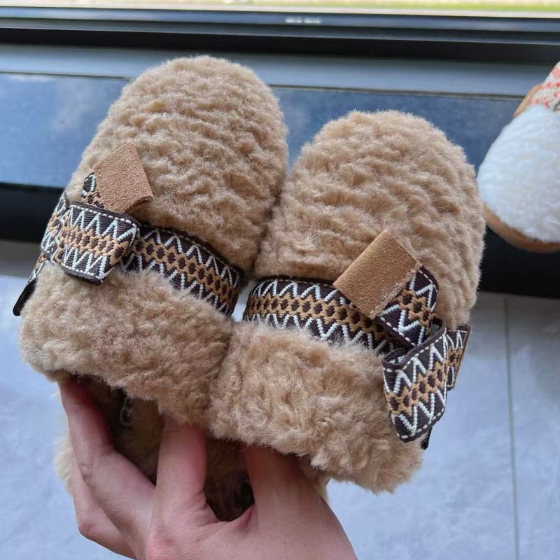 Papuče s gornjim dijelom od ovčje vune, umjetna krzna za podstavu, EVA potplat, slip-on, debljina potplata 3–5 cm