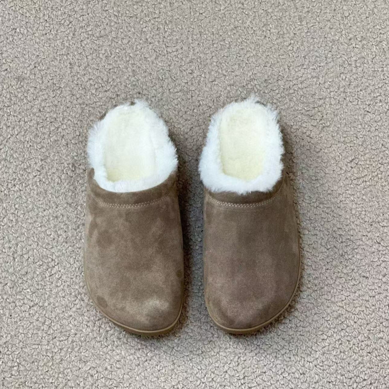 Ženske vunene papuče, slip-on dizajn, gornji dio od nubuka, podstava od krzna, gumeni potplat s protukliznom