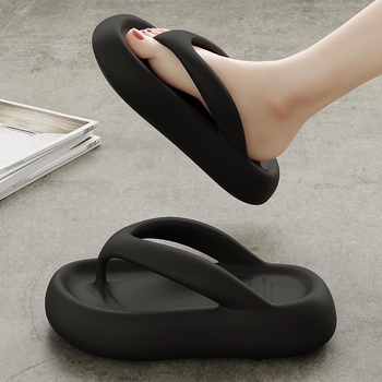 Sandale s zaštitom prsta – minimalistički PVC gornji dio, PVC đon, debljina đona 3–5 cm, konstrukcija ubrizgavanjem