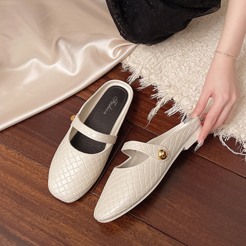 Dámske ploché papuče s PVC hornou a PVC podrážkou, pruhovaný vzor, podrážka lisovaná injekčne, stabilita a protišmyk