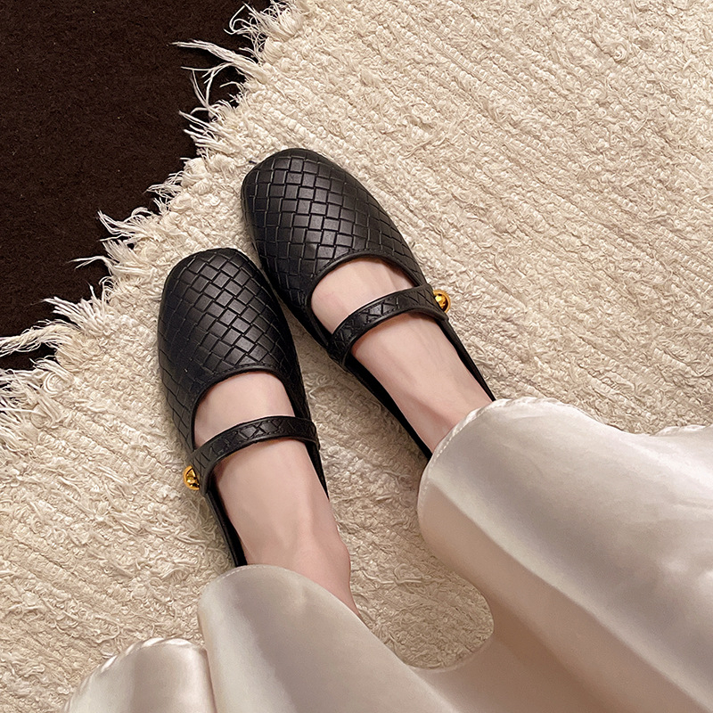 Dámske ploché papuče s PVC hornou a PVC podrážkou, pruhovaný vzor, podrážka lisovaná injekčne, stabilita a protišmyk