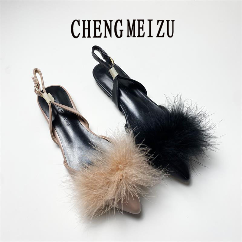 Ženské letné sandále - vrchný materiál mikrovlákno, štvorcový nos, zapínanie s prackou, zadný remienok, priedušné