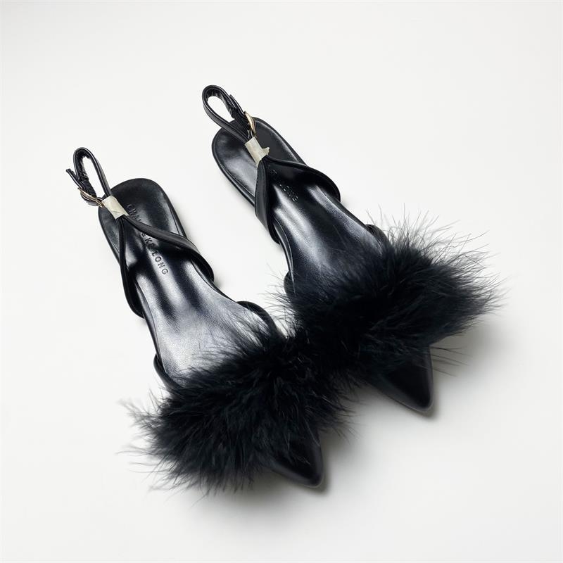 Ženské letné sandále - vrchný materiál mikrovlákno, štvorcový nos, zapínanie s prackou, zadný remienok, priedušné