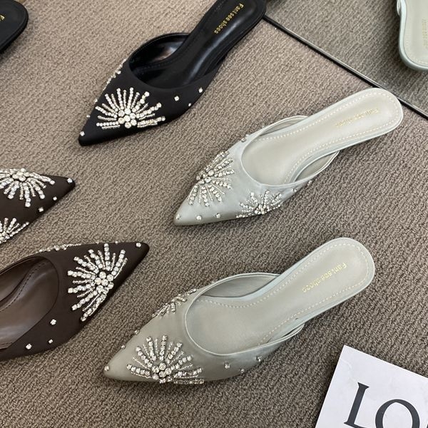 Baotou dámske poltopánky s rhinestones, kórejská verzia, francúzsky špičatý nos, PU vrchná časť, gumová podrážka