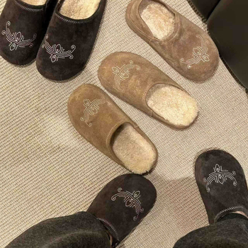 Γυναικεία Παπούτσια - Nubuk από δέρμα αγελάδας πρώτης ποιότητας, επένδυση από μαλλί αρνιού, καουτσούκ σόλα, παχιά σόλα 3–5 cm, slip-on casual