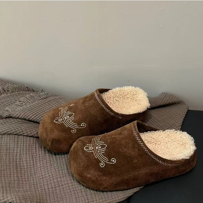 Γυναικεία Παπούτσια - Nubuk από δέρμα αγελάδας πρώτης ποιότητας, επένδυση από μαλλί αρνιού, καουτσούκ σόλα, παχιά σόλα 3–5 cm, slip-on casual