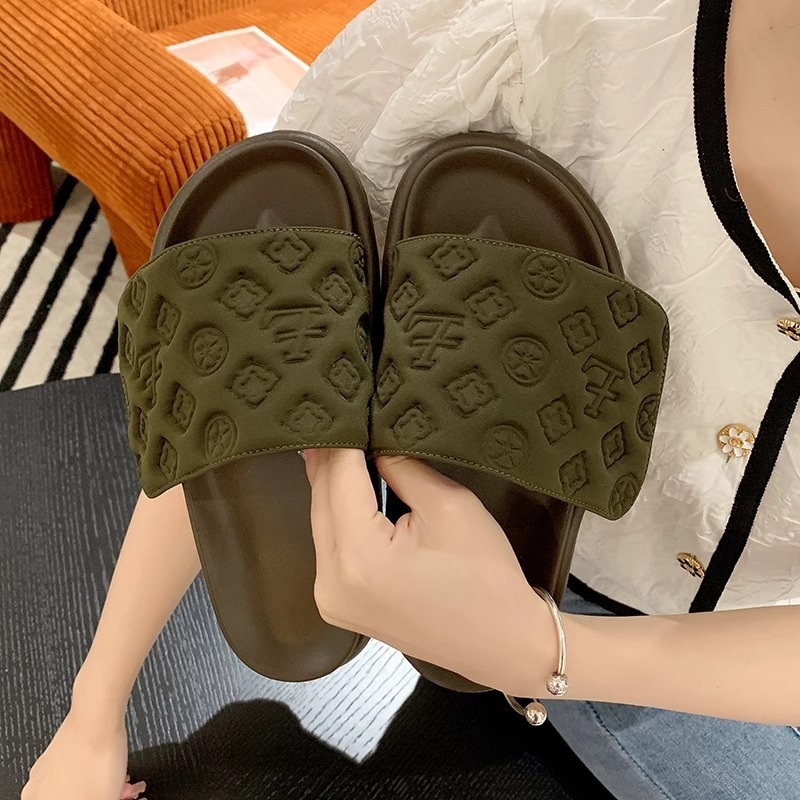 Ženske papuče s debelim đonom i Velcro kopčom, PVC gornji dio, PVC đon, PVC podstava, zaobljeni vrh prsta, retro stil