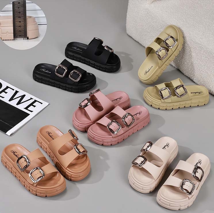 Casual sandale s PVC gornjim dijelom i PVC potplatom, okrugli vrh, bez podstava