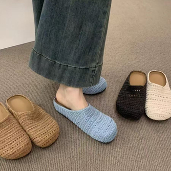 Ženske slip-on ravne papuče s pletenim gornjim dijelom; PVC gornji dio; PVC potplat; debljina potplata 0–3 cm
