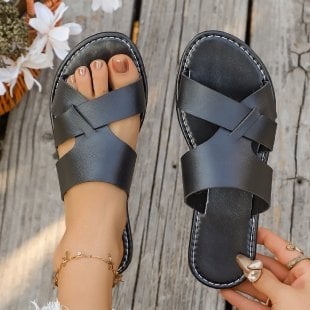 Ženske papuče s PU gornjim dijelom, gumeni potplat, ravni đon, bez podstave, debljina đona 0–3 cm, zimsko izdanje 2025