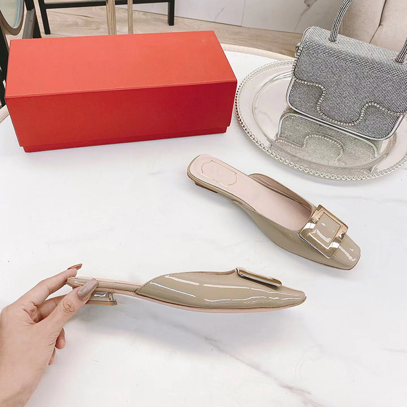 Ženske ploske mule cipele – gornji dio od Super Fiber, gumeni potplat, kvadratni vrh, otvoreni stražnji dio, slip-on, debljina potplata 3-5 cm