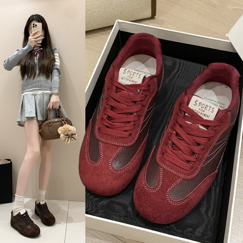 Nemecké armádne tréningové tenisky pre ženy, vrchný materiál z semi suede, okrúhla špička, šnúrky, nízky podpätok 1–3 cm