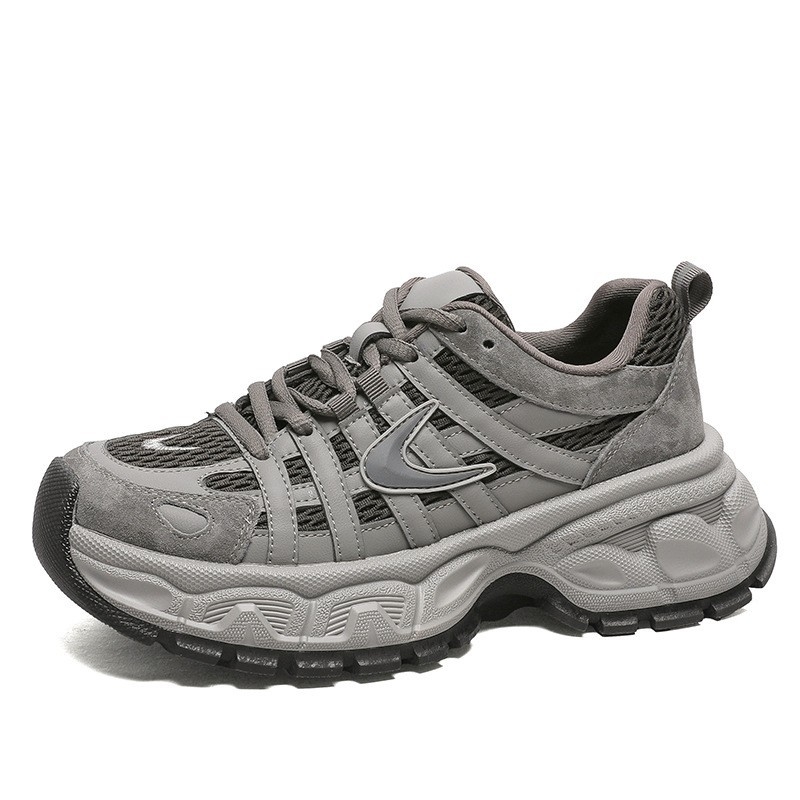 Ženske tenisice s debelom potplatom u stilu dad shoes, kožni gornji dio, okrugli vrh, prednje vezanje, prozračna mrežasta podstava