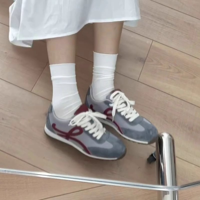 Dámske tenisky z pravej kože s dizajnom farebného bloku, šnúrky, guľatý špička, gumová podrážka