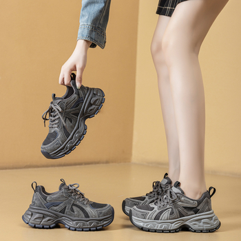 Ženske tenisice u stilu Dad Shoes s fleece podstavom i debelom potplatom, prednje vezanje, visok gornji dio, gornji materijal: Pigskin + umjetna koža + tekstil, okrugli vrh, 3-5 cm peta, protuklizna podloga