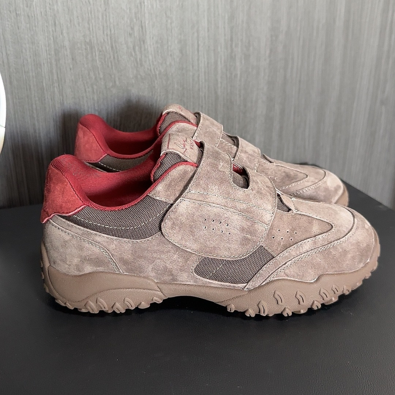 Dámske tenisky z mikrovlákna so suchým zipsom, gumová protišmyková podrážka, nízky členok, okrúhla špička, 1–3 cm podpätok, vhodné na turistiku a šport