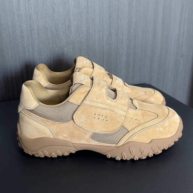 Dámske tenisky z mikrovlákna so suchým zipsom, gumová protišmyková podrážka, nízky členok, okrúhla špička, 1–3 cm podpätok, vhodné na turistiku a šport