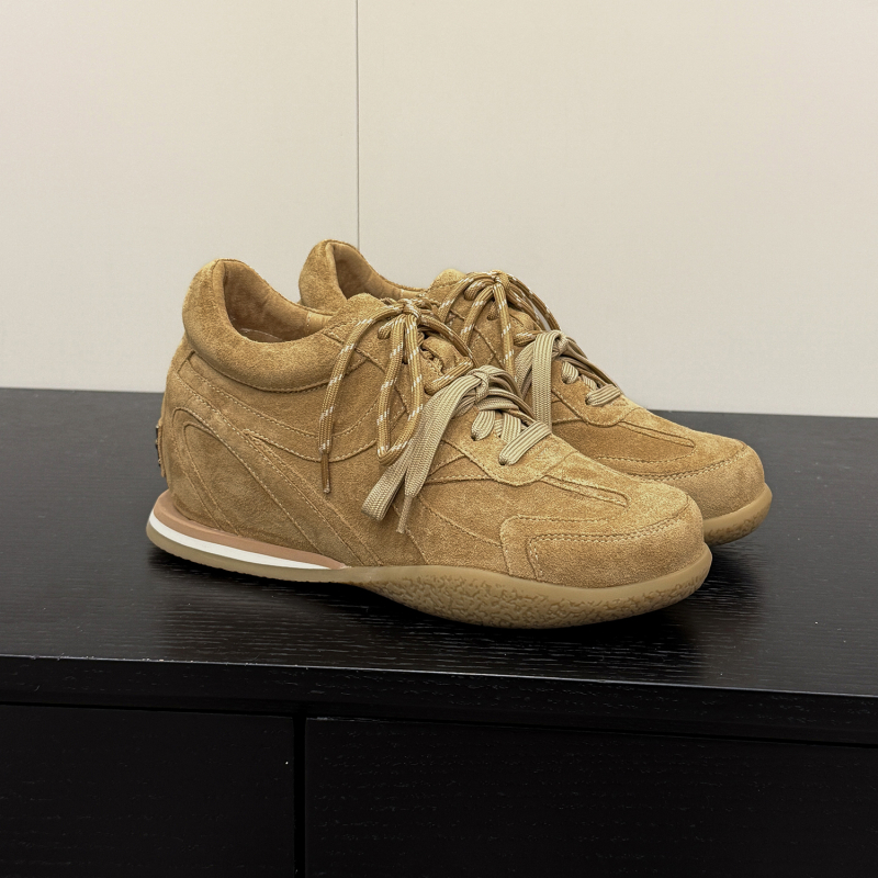 Ženske tenisice s unutarnjim povećanjem visine od 7 cm, suede gornji dio, visok stil, vezanje, gumeni đon