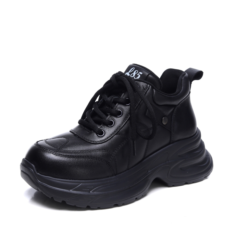 Ženske tenisice u stilu dad shoes od kože prvog sloja – srednje visoke, vezanje, debela gumena pjena potplata, visina pete 6–8 cm
