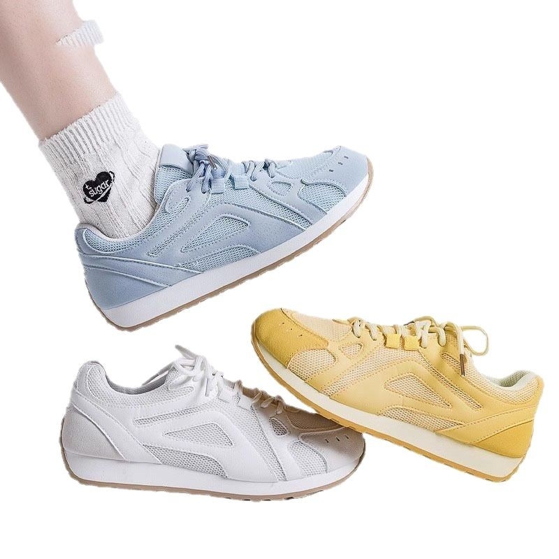 Dámske športové tenisky s vyvýšenou podrážkou 3–5 cm, PU vrchná časť, gumová podrážka, EVA vložka, šnúrky vpredu