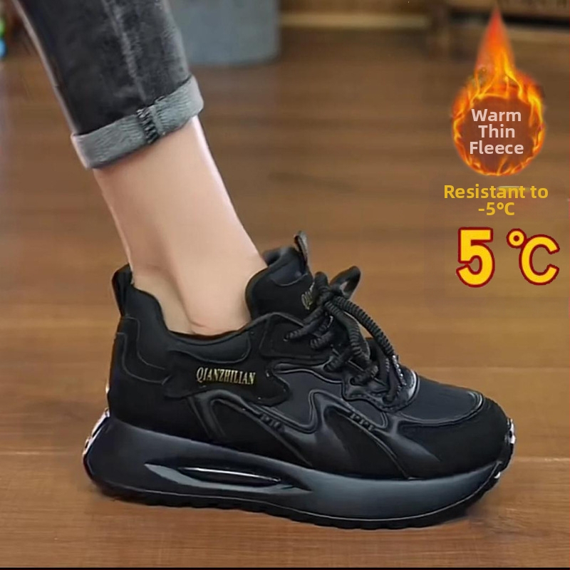 Ženske tenisice u stilu dad shoes – gornji dio od umjetne kože, gumeni potplat, nizak 1–3 cm, vezanje šnure, retro ležerni stil, jesen 2025
