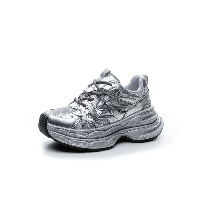 Patike tipa dad shoes s gornjim dijelom od mikrovlakna, okrugli vrh, peta 6-8 cm, ljepiva guma potplat, ulošak od prirodne kože