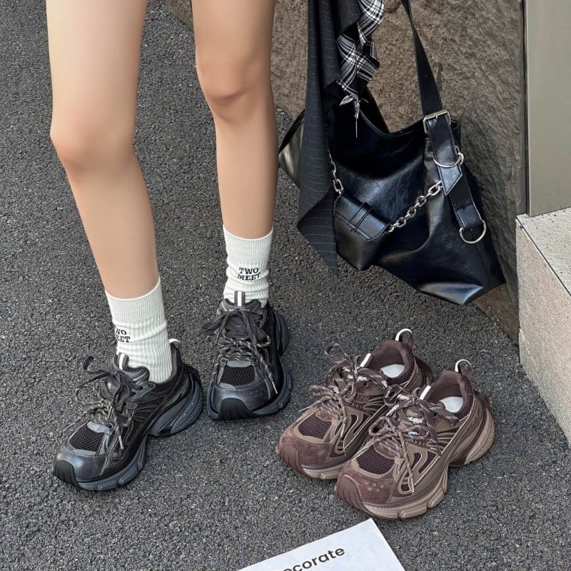 Ženske tenisice tipa Dad Shoes s debelim petom, gornji dio: koža druge klase + umjetna koža + tkanina; uložak: prirodna koža; đon: PU; visina pete: 3–5 cm