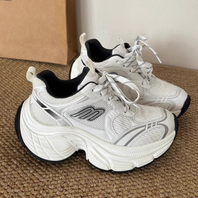 Pantofi de damă stil dad shoes cu platformă, partea superioară din plasă, vârf rotund, închidere cu șireturi, talpă PU