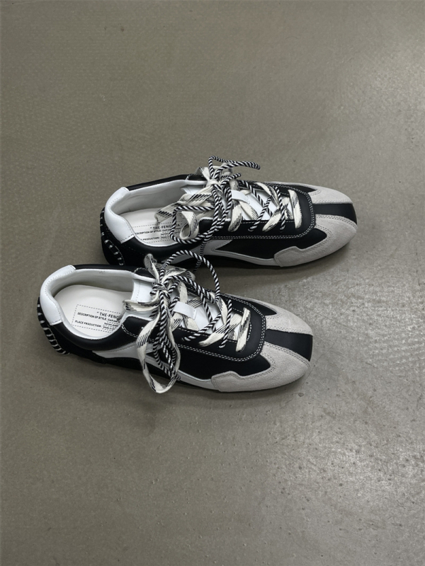 THE FENGLIYA Vintage Flat Shoes για γυναίκες, άνω μέρος από γνήσιο δέρμα, στρογγυλή μύτη, ύψος φτέρνας 3–5 εκ., κούμπωμα με κορδόνια