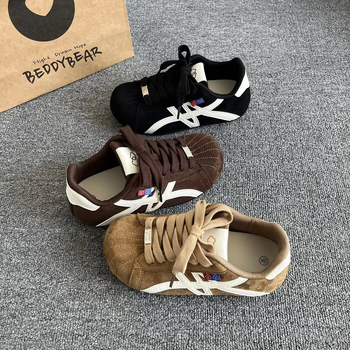 Ženske retro tenisice od nubuka s niskim krojem, vezanje sprijed, gumeni đon, udobne za jesen