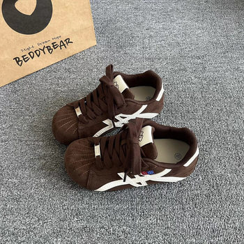 Ženske retro tenisice od nubuka s niskim krojem, vezanje sprijed, gumeni đon, udobne za jesen