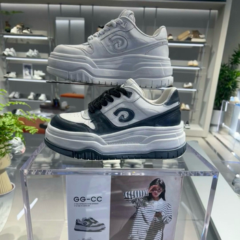 Sieviešu ādas sporta apavi ar biezu zoli, priekšējā šņorēšana, elpojoši, literāro retro stilu