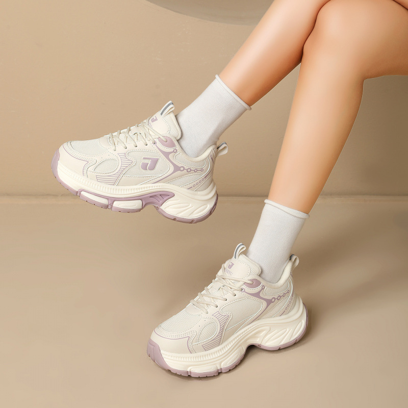 Sieviešu sporta kurpes ar plašu un biezu zoli, pūkaina iekšējā odere un augstuma palielinājums — elpojošs tīkla augšējais materiāls, gumijas zole, piemērots skriešanai ziemā