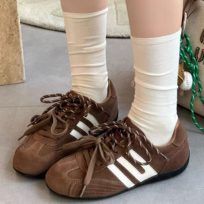 Cipele za moralni trening, velur gornji dio, gumena potplata, zatvaranje vezicama, visok gornji dio 3–7 cm, okrugli vrh