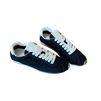 Dexun tenisice – ženske casual kožne tenisice, gornji dio od teleće kože i nubuka, okrugli vrh, niski potplat 1–3 cm, podstava od ovčje kože, potplat od teleće tetive