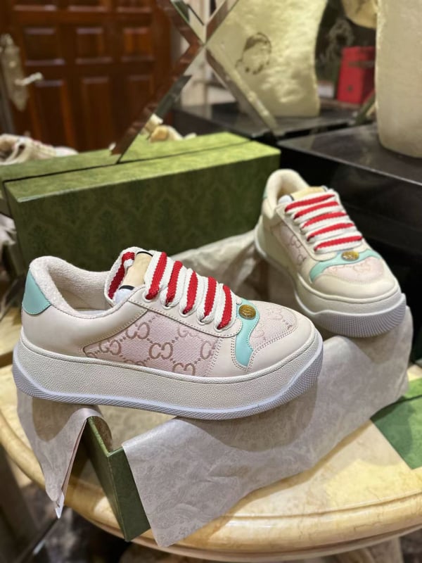 Naiste chunky tossud kõrgendava funktsiooniga, kristallidega, ülaosa esimese klassi nahaga, sisemus terry kangas, TPU talla