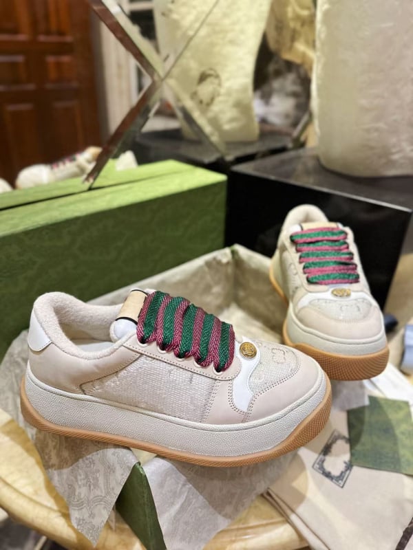 Naiste chunky tossud kõrgendava funktsiooniga, kristallidega, ülaosa esimese klassi nahaga, sisemus terry kangas, TPU talla