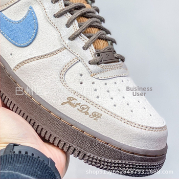 Ikdienas sporta kurpes ar ādas virsu, gumijas zoli, zems profils, priekšējā šņorēšana