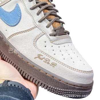 Ikdienas sporta kurpes ar ādas virsu, gumijas zoli, zems profils, priekšējā šņorēšana