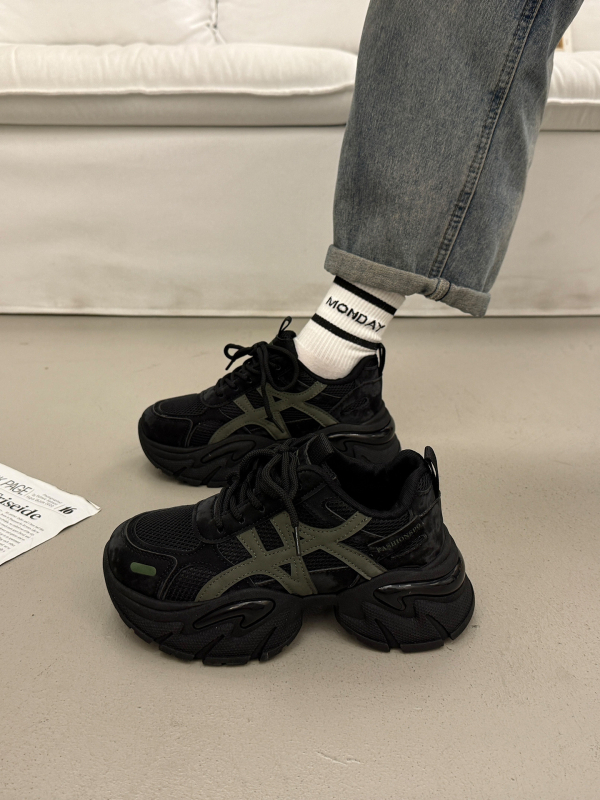 Sieviešu sneakers ar biezu zoli augstumam, elpojošs tīkla augšējais slānis, gumijas zole (Rudens 2025)