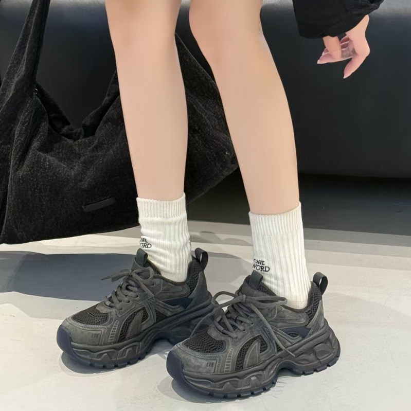 Ženske tenisice Dad Shoes s patchwork dizajnom — gornjište od kravlje kože + umjetna koža + tkanina, prednje vezanje, patchwork uzorak, srednje visoka potpetica 3–5 cm, ulošak od umjetnoga krzna