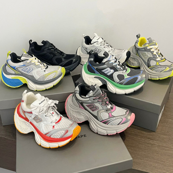 Unisex tenisice s mrežastim gornjim dijelom, gumena potplat, povišenje pete 3–5 cm, vezanje sprijeda, okrugli nos