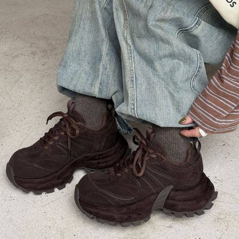 Γυναικεία χειμωνιάτικα παπούτσια με βελούδινη υφή και παχιά σόλα, επάνω μέρος από γνήσιο δέρμα, καουτσούκ σόλα, εσωτερικό από τεχνητή γούνα, αναπνεύσιμη τεχνολογία